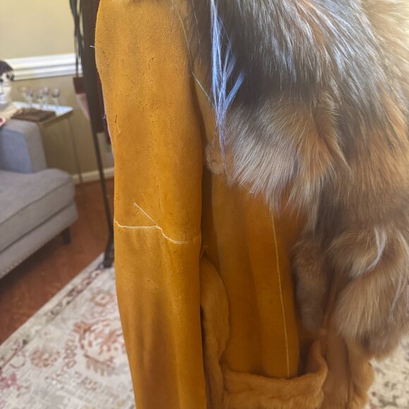 🦊 Vintage Red Fox Fur & Suede Handmade Coat – Boho Luxe Statement Piece - Picture 6 of 7